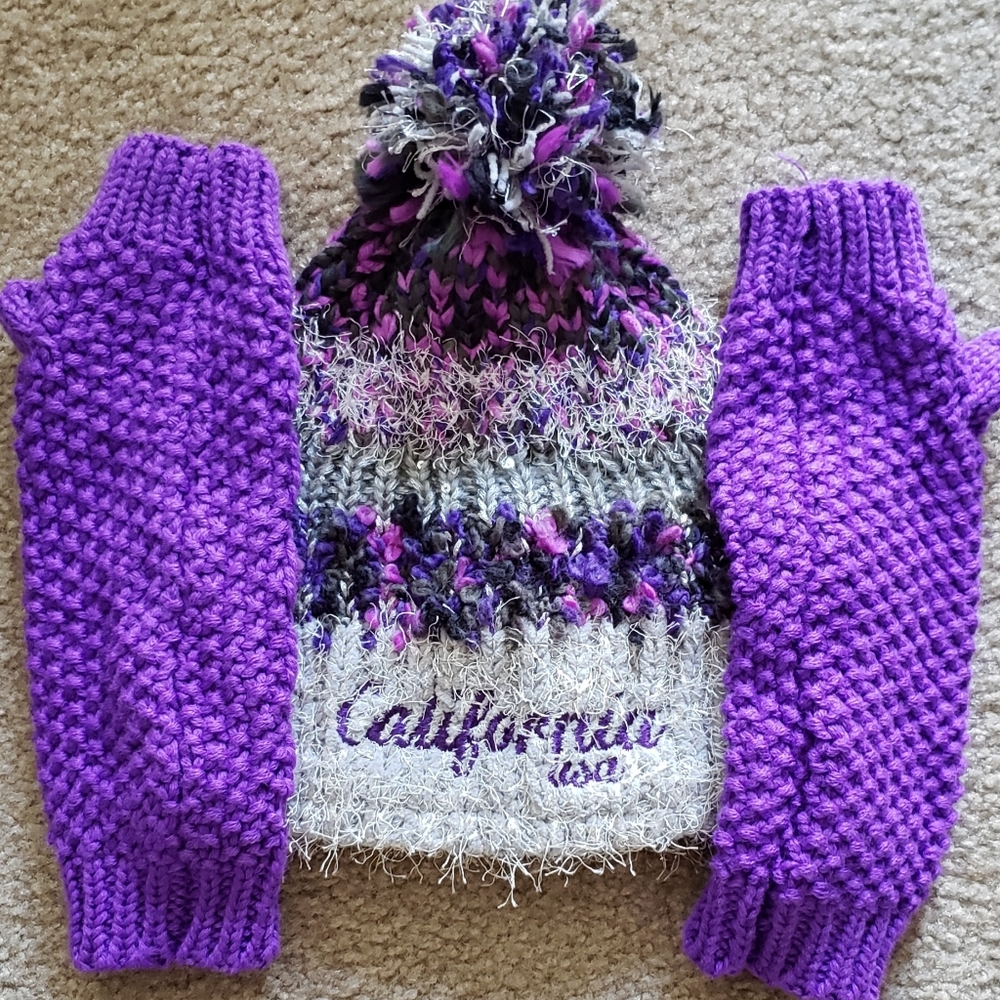 ☃️Crotchet Beanie/fingerless glove set